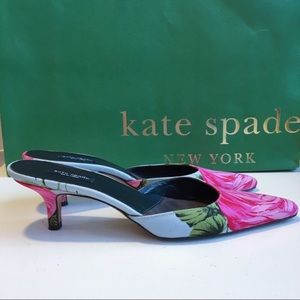 Size 6 Kate Spade floral kitten heel mule.